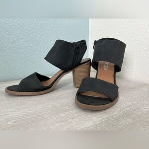 Dolcetta - brown, 3" block heel sandal in size 9.